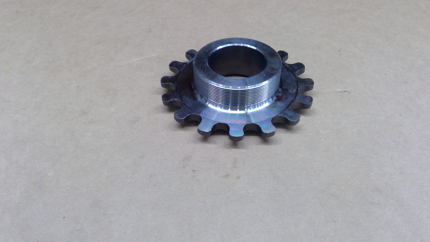 New OEM Genuine John Deere Retainer, Part # R105452