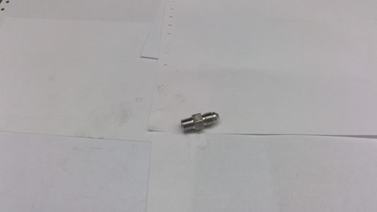 New OEM Genuine John Deere Adapter Fitting, Part # R130918