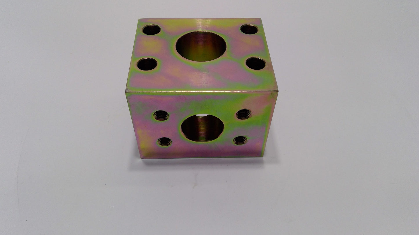 New OEM Genuine John Deere Manifold, Part # R134490