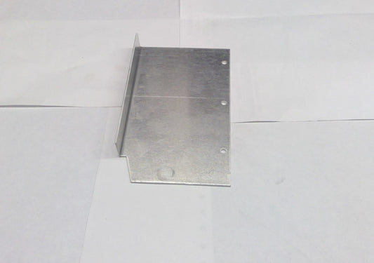 New OEM Genuine John Deere Bracket, Part # R180007