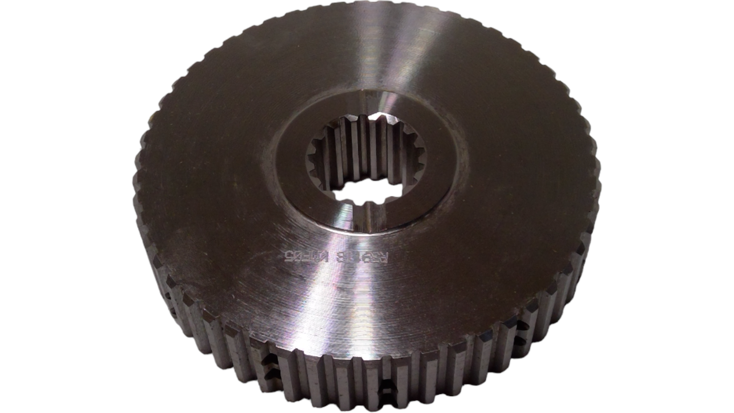 New OEM Genuine John Deere Hub, Part # R39118