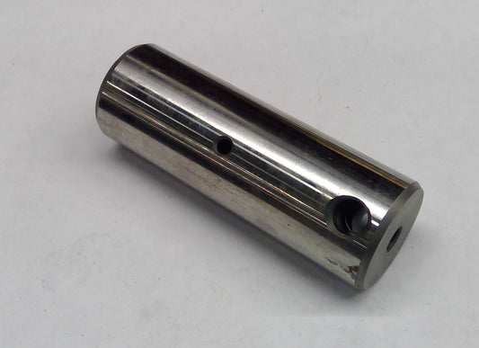 New OEM Genuine John Deere Pinion Shaft, Part # R81529