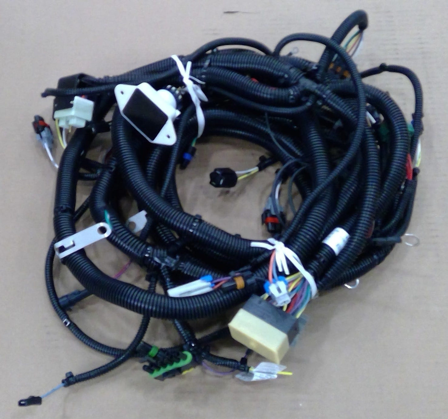 New OEM Genuine John Deere Wiring Harness, Part # RE164859