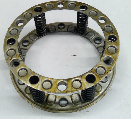 New OEM Genuine John Deere Retainer, Part # RE35439