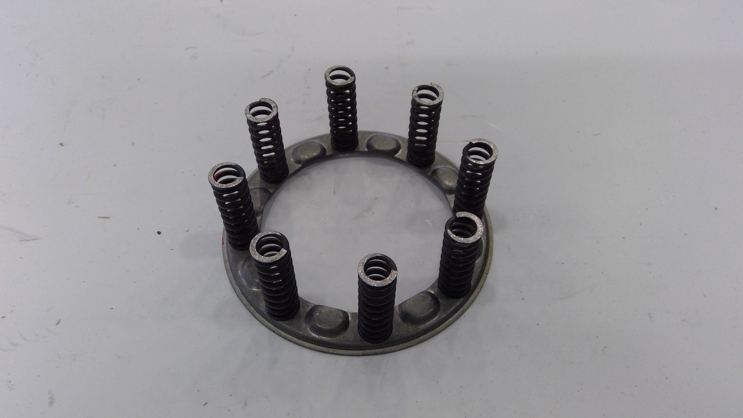 New OEM Genuine John Deere Retainer, Part # RE35471