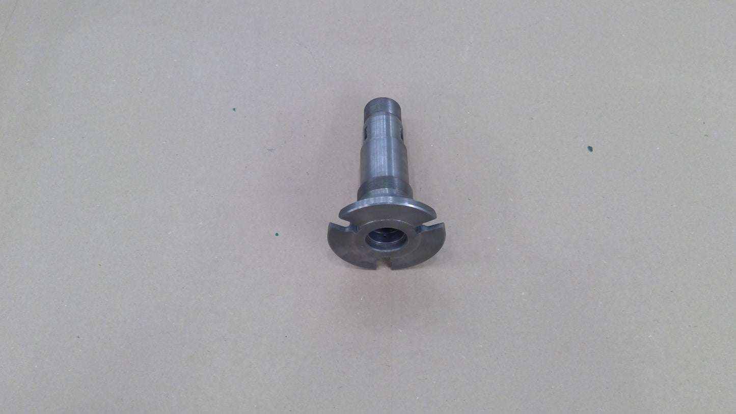 New OEM Genuine John Deere Hub, Part # T10204
