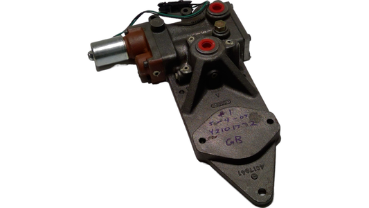 New OEM Genuine John Deere Control Valve, Part # YZ101732