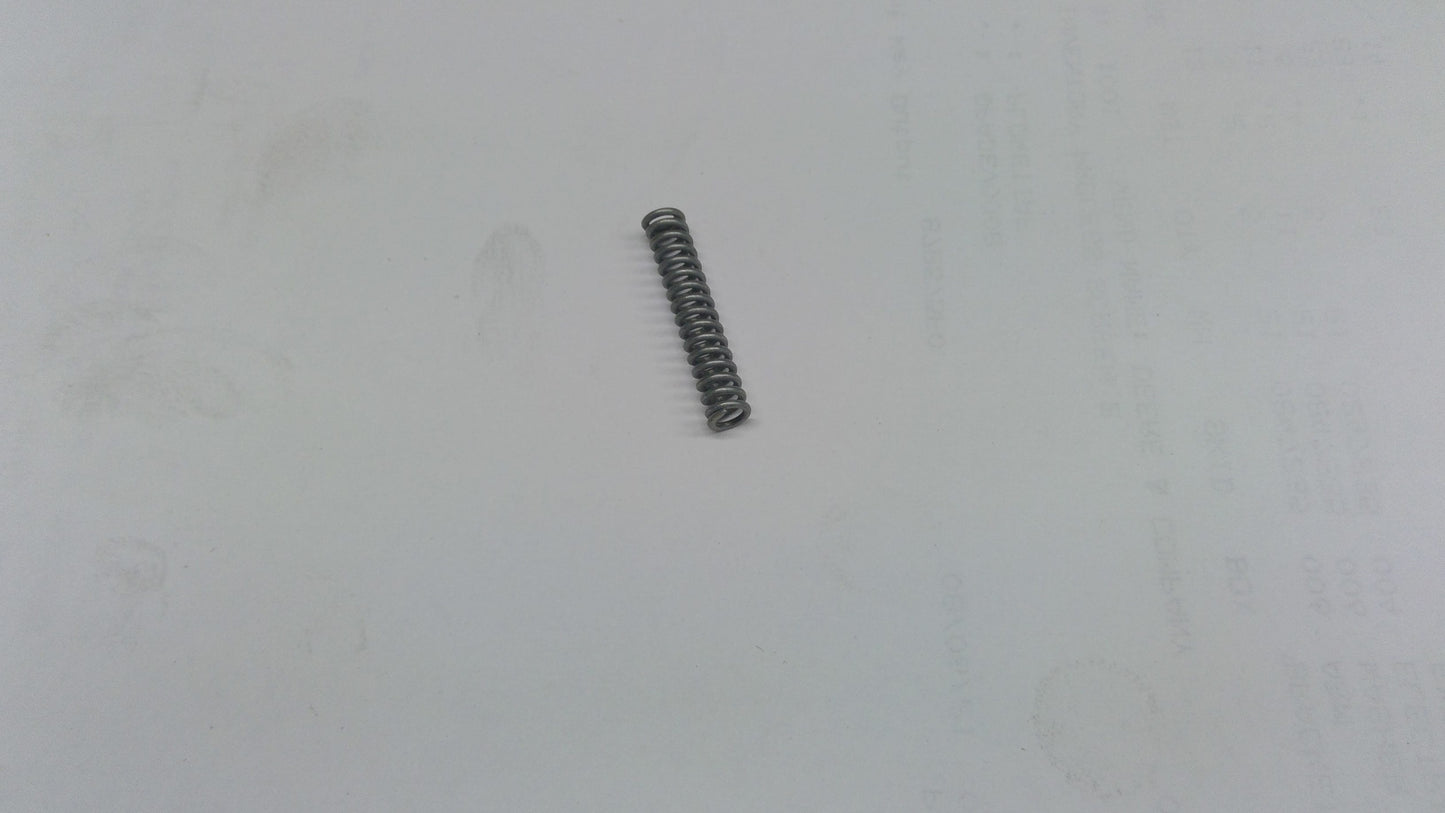 New OEM Genuine John Deere Spring, Part # YZ80175