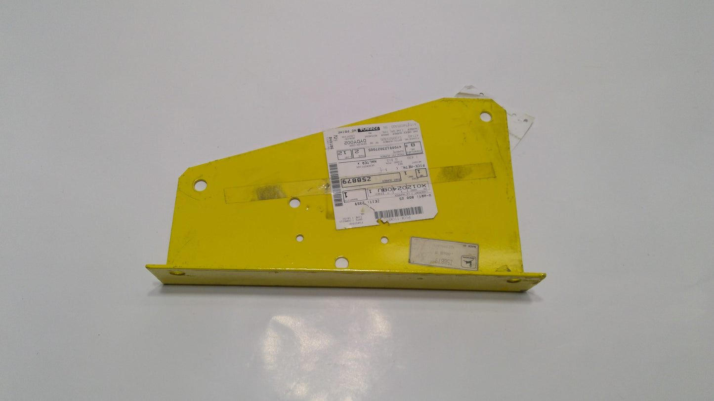 New OEM Genuine John Deere Retainer, Part # Z58879