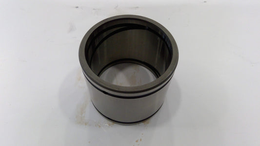 New OEM Genuine John Deere Bushing, Part # Z71740