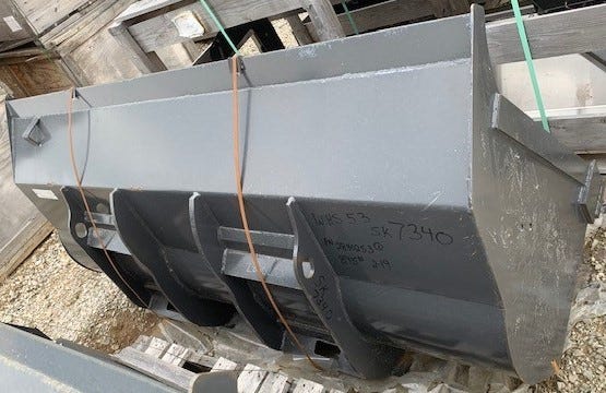 New OEM Genuine CNHi, Bucket - Part # 2840253