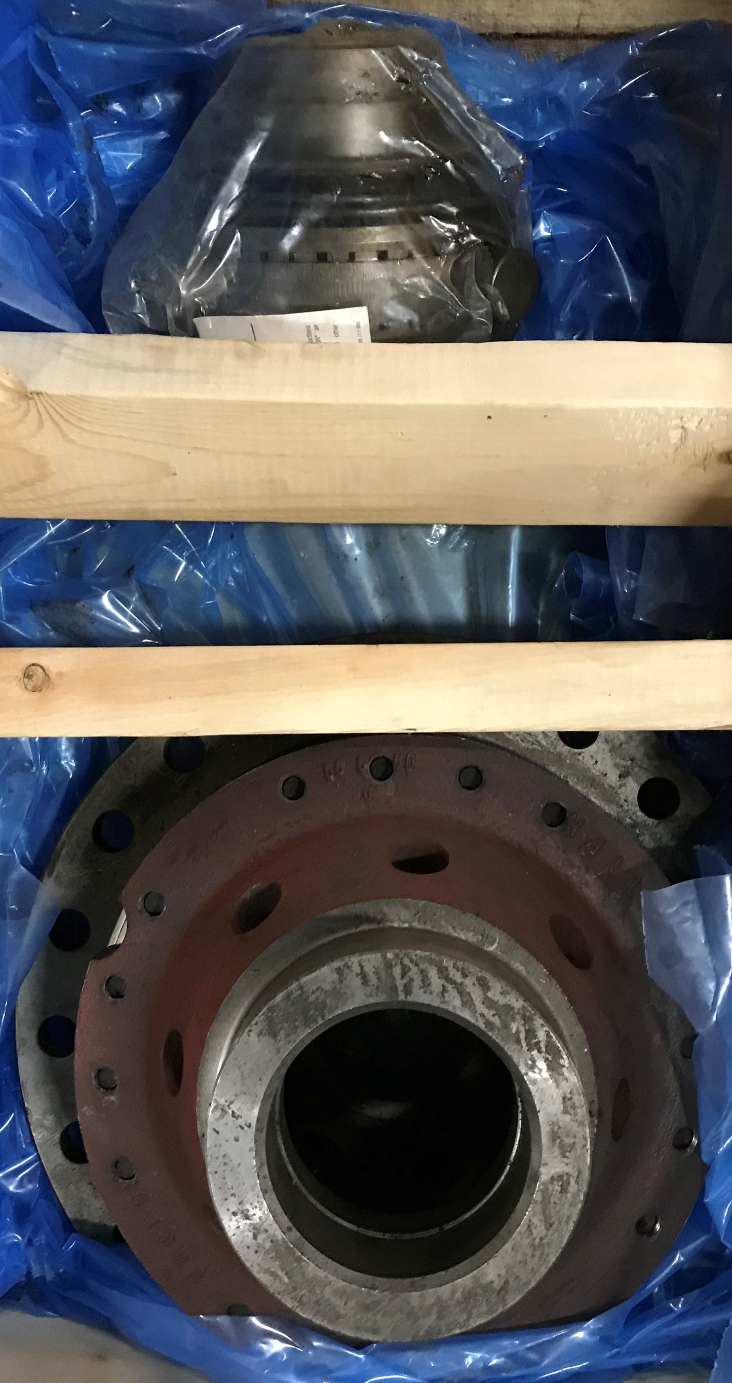 New OEM Genuine CNHi, Differential - Part # 75239217