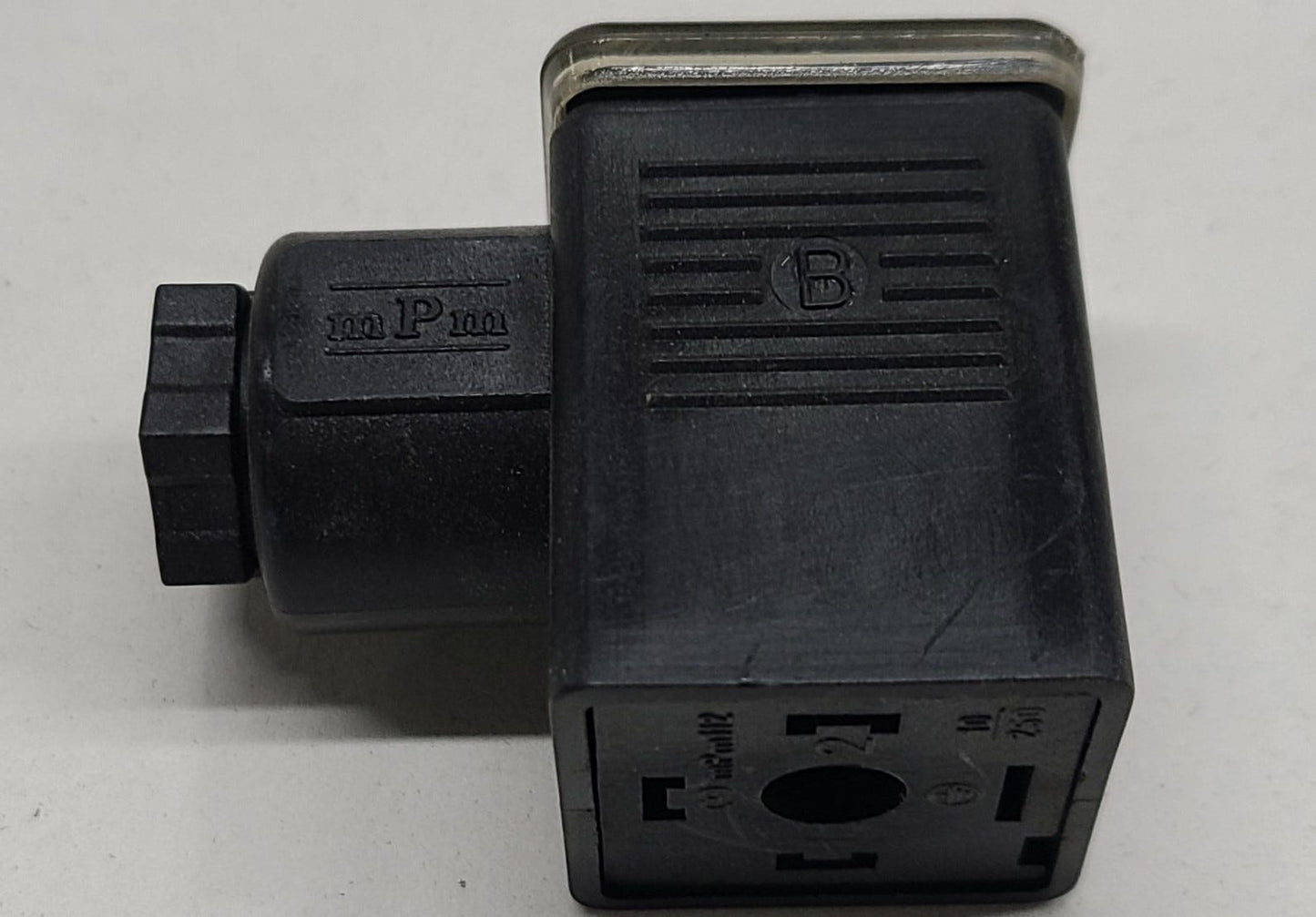 New OEM Genuine CNHi, Connector Elec - Part # 76593236