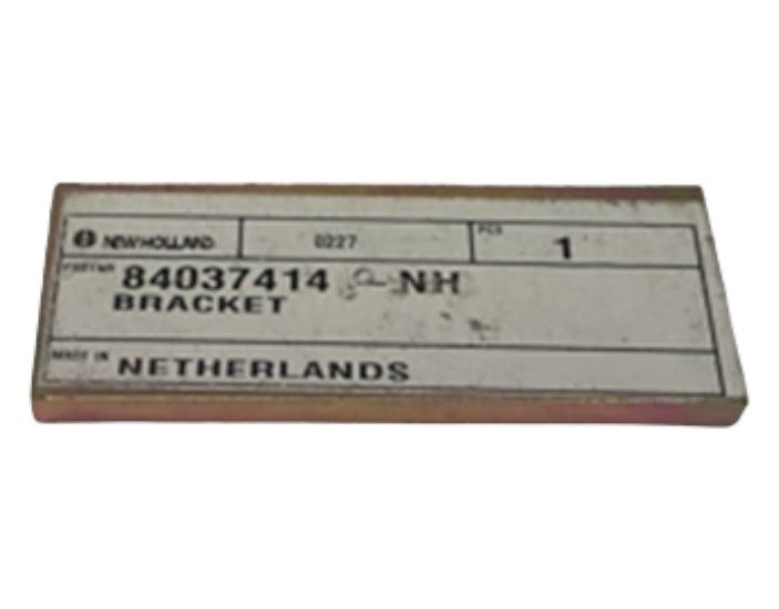New OEM Genuine CNHi, Bracket - Part # 84037414