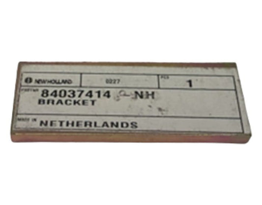 New OEM Genuine CNHi, Bracket - Part # 84037414