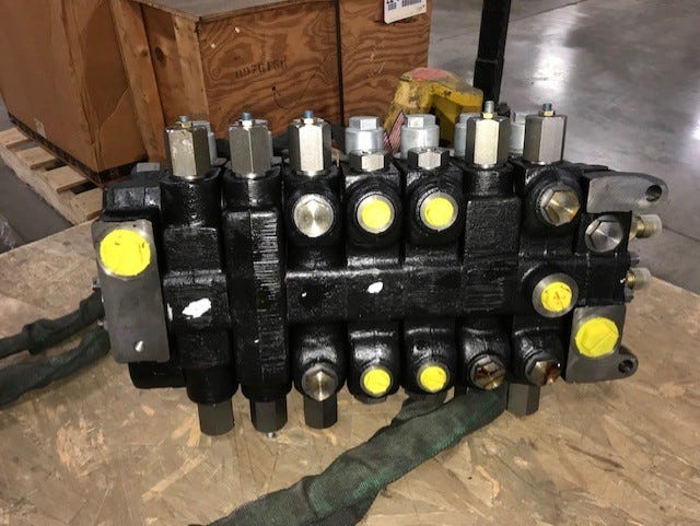 New OEM Genuine CNHi, Distributor - Part # 391424A1