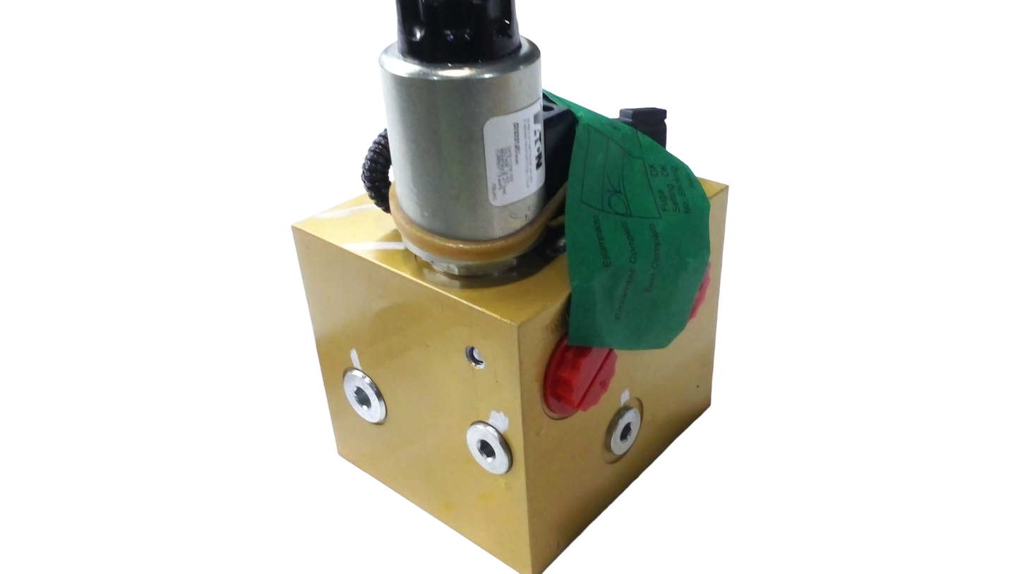 New OEM Genuine CNHi, Manifold - Part # 47570785