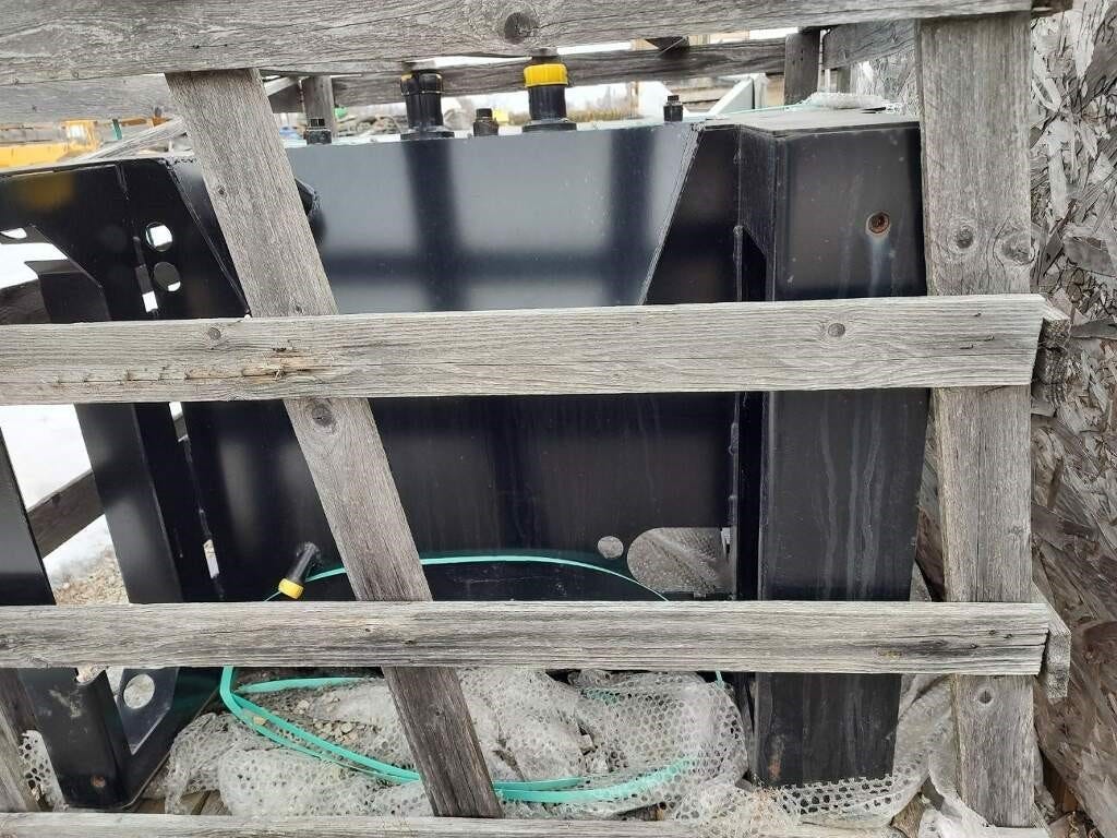 New OEM Genuine CNHi, Frame - Part # 87342555