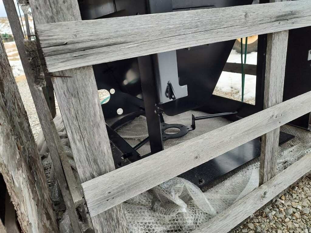 New OEM Genuine CNHi, Frame - Part # 87342555