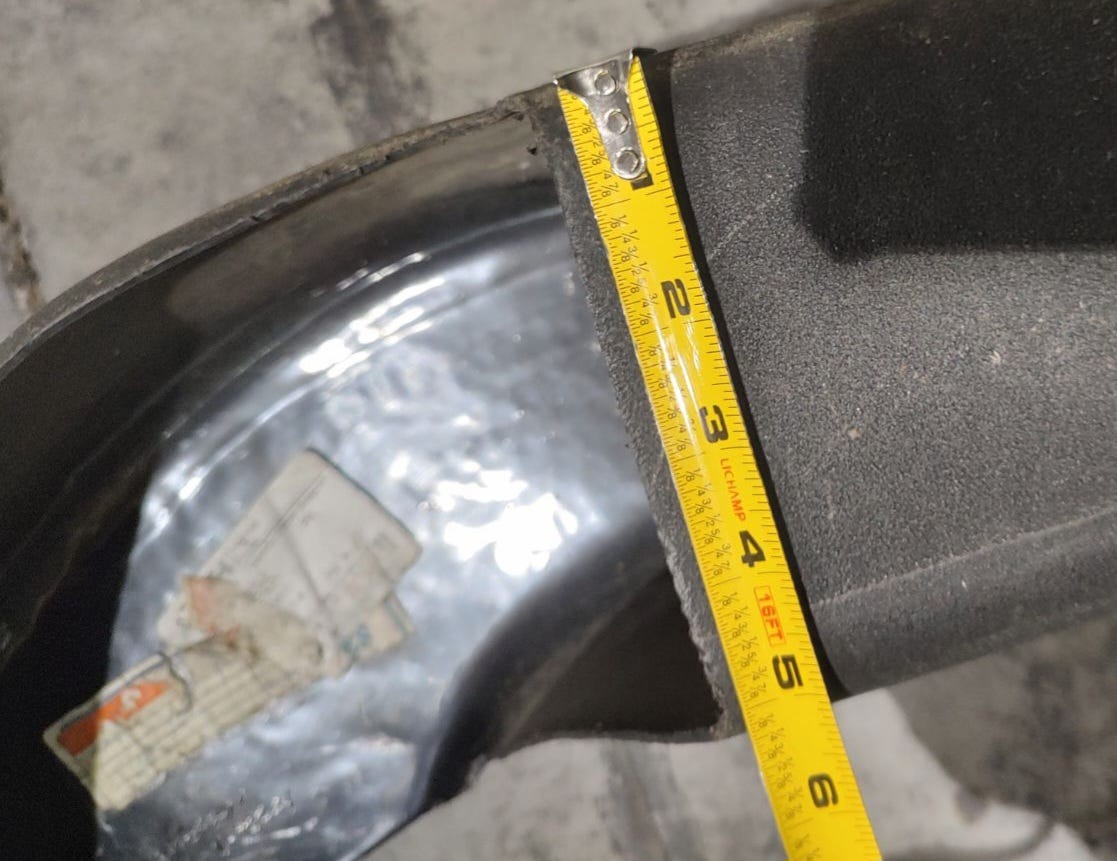 New OEM Genuine CNHi, Chute - Part # AUB160653