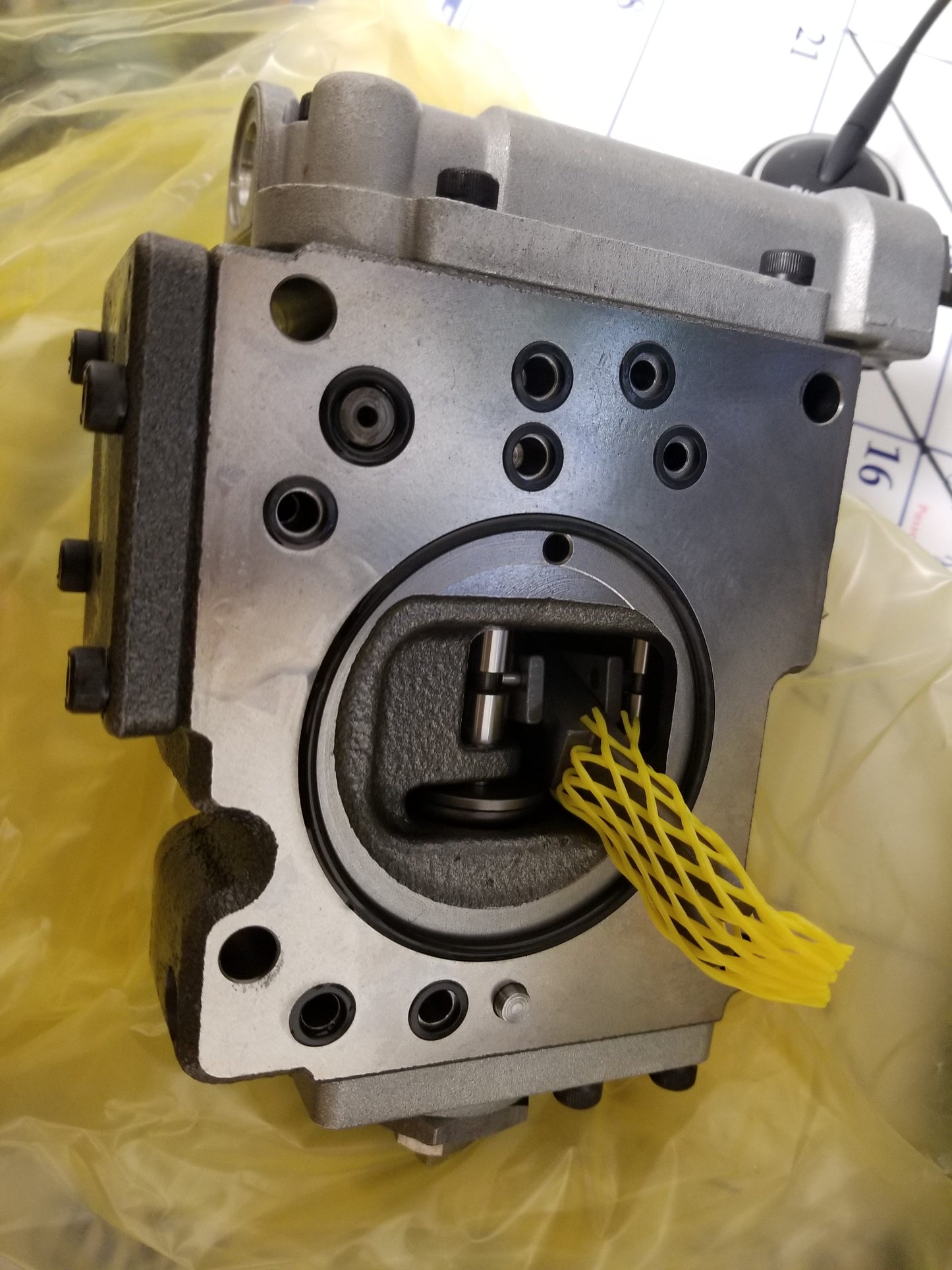 New OEM Genuine CNHi, Regulator - Part # LC10V01002F1