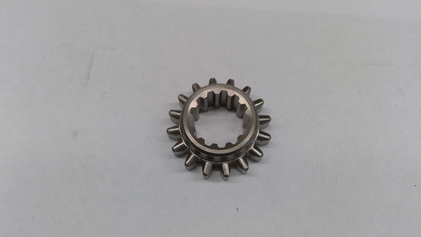 New OEM Genuine CNHi, Gear - Part # SBA322323760