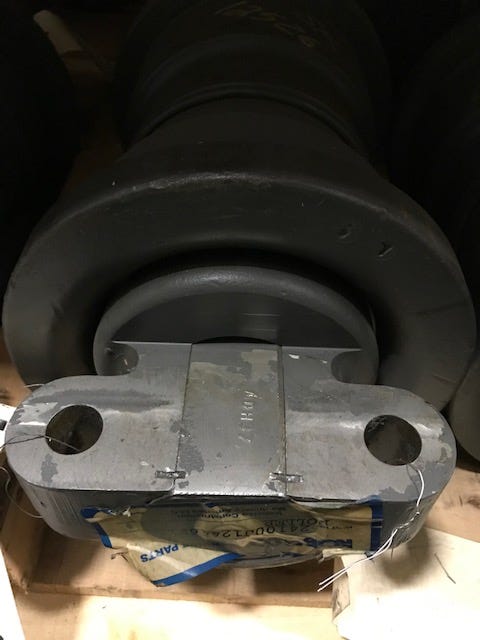 New OEM Genuine CNHi, Roller - Part # 24100J12446F1