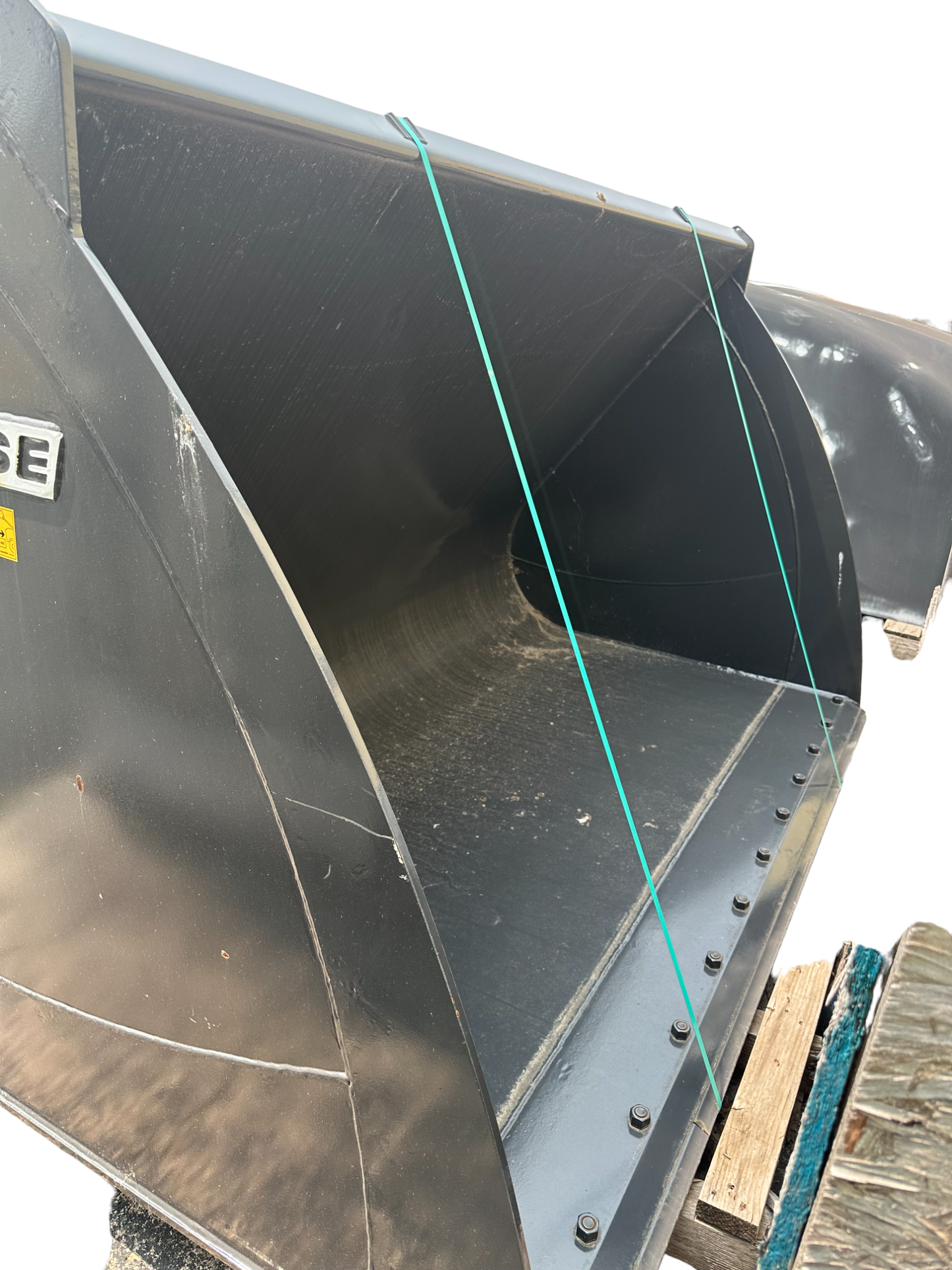 New OEM Genuine CNHi, Bucket - Part # 47535298