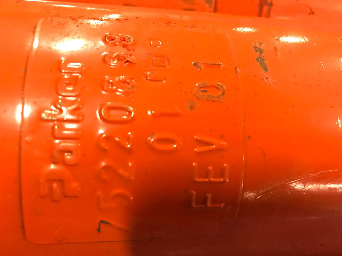 New OEM Genuine CNHi, Cylinder - Part # 75220868