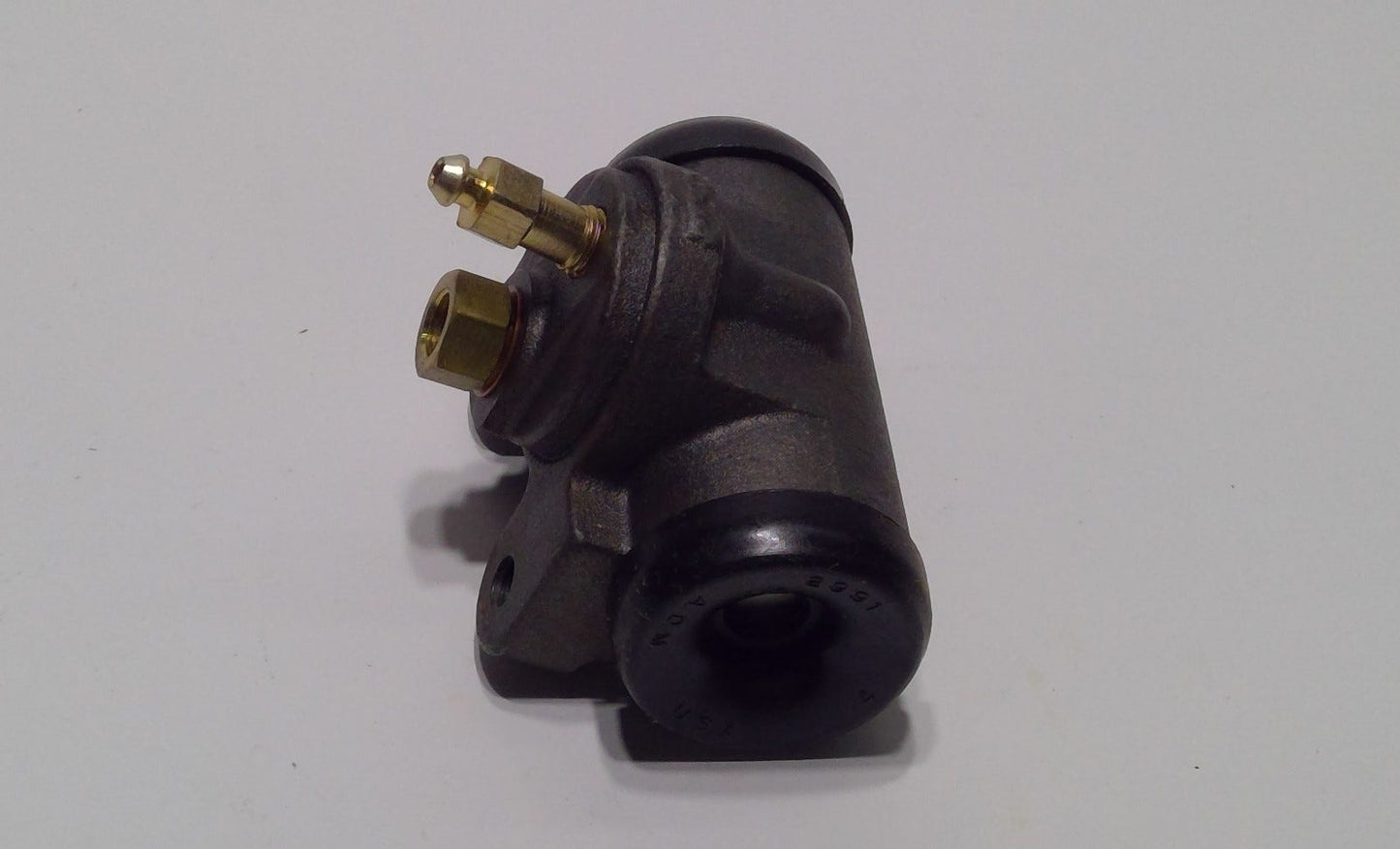 New OEM Genuine CNHi, Cylinder - Part # D88751