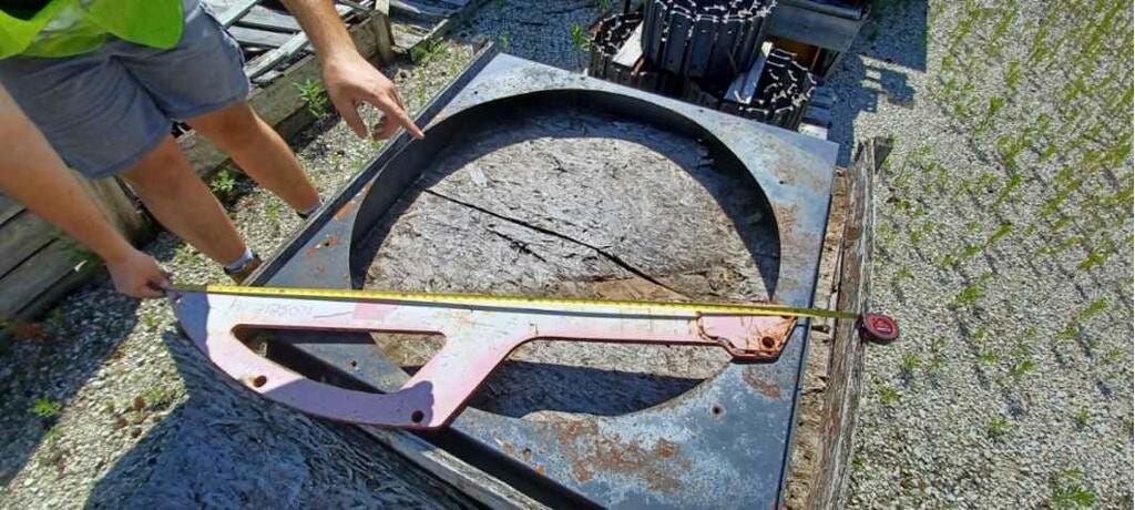 New OEM Genuine Caterpillar, Ski Asm - Part # 2125071