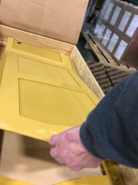 New OEM Genuine Caterpillar, Enclosure Asm - Part # 8P4192