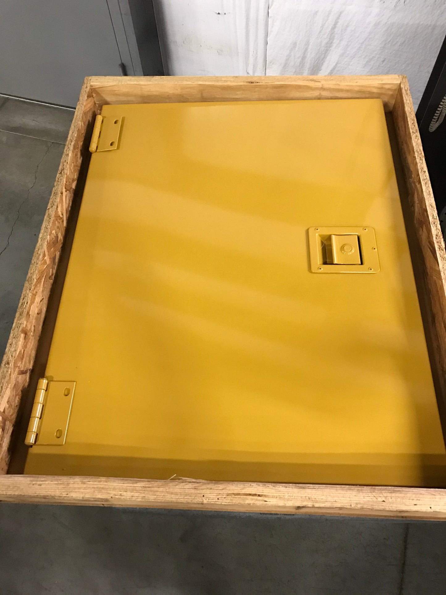 New OEM Genuine Caterpillar, Door Asm - Part # 9V0520