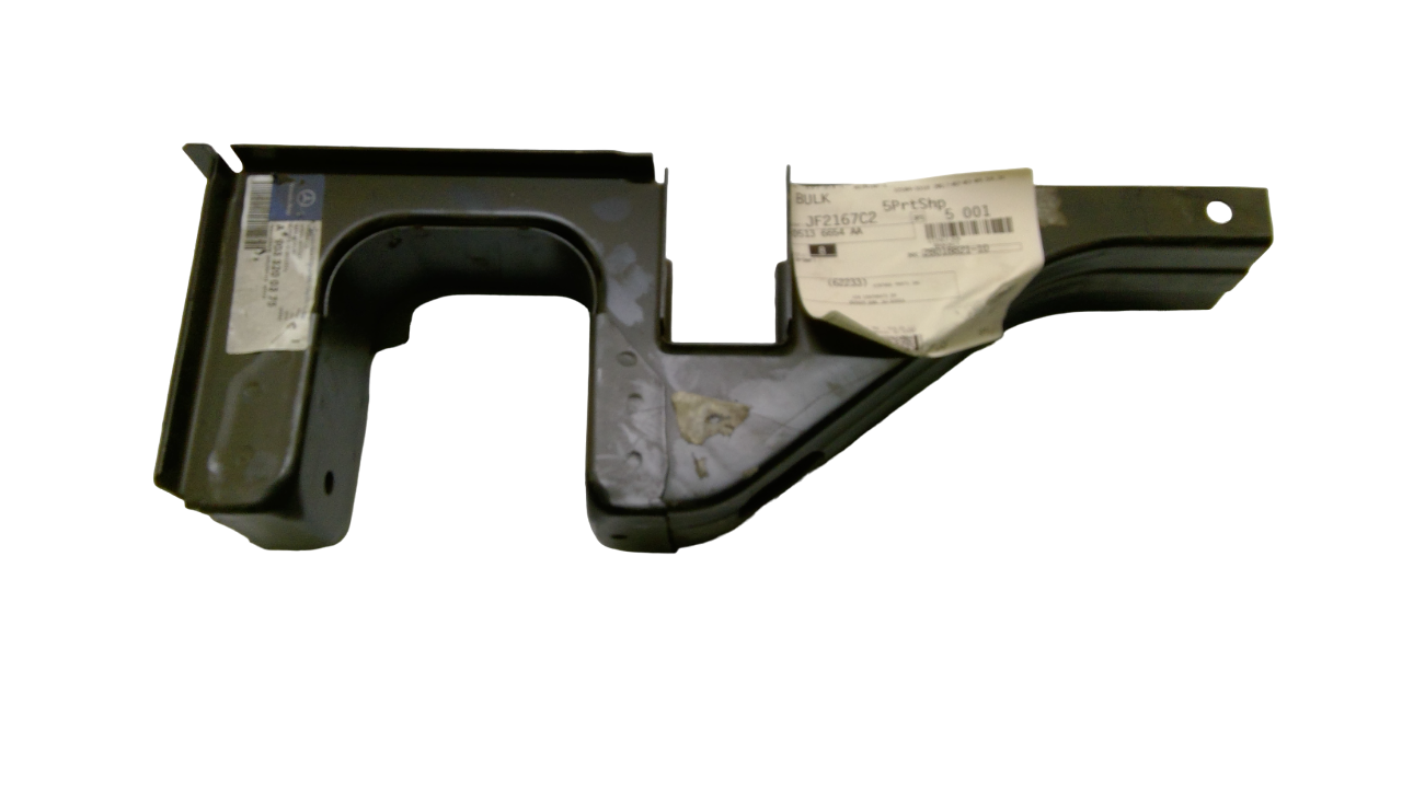 New 2002-2006 Fits Chrysler Sprinter 2500 Bracket-Spring Shackle - Part # 5136654AA