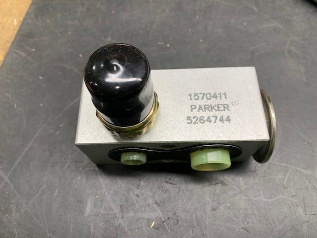 New 1997-1999 Fits Chrysler Neon Valve-A/C Expansion - Part # 5264744