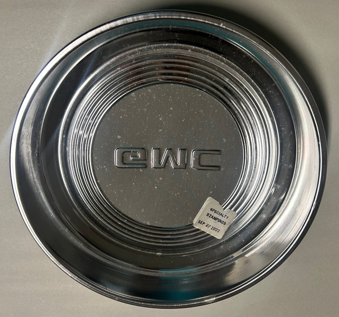 New OEM 1990-1999 GMC Jimmy, Safari Van Wheel Center Cap Hub Cover, Part # 15602590