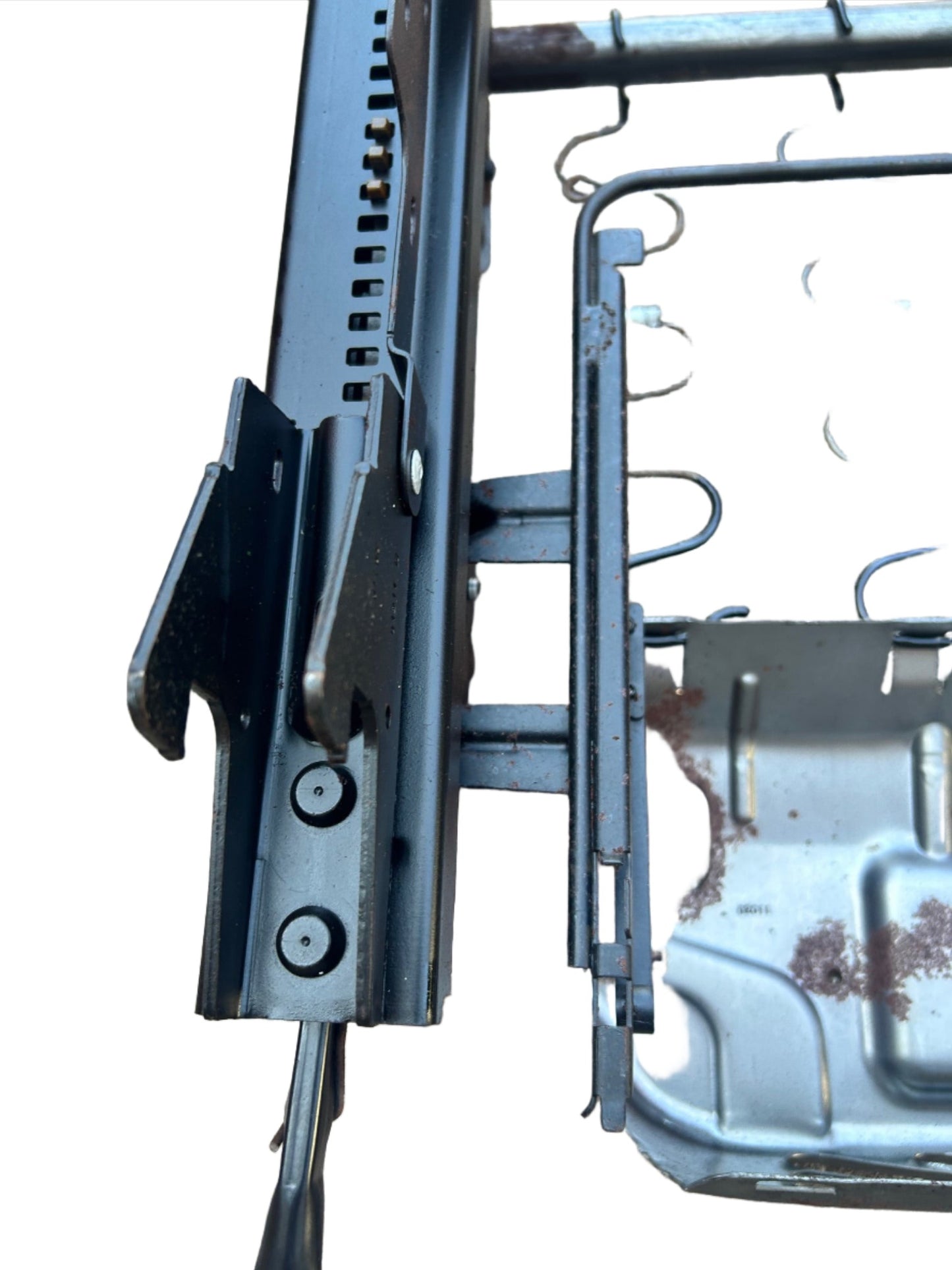 New OEM 2008-2010 Saturn VUE Passenger Right Front Seat Track, Part # 96839616