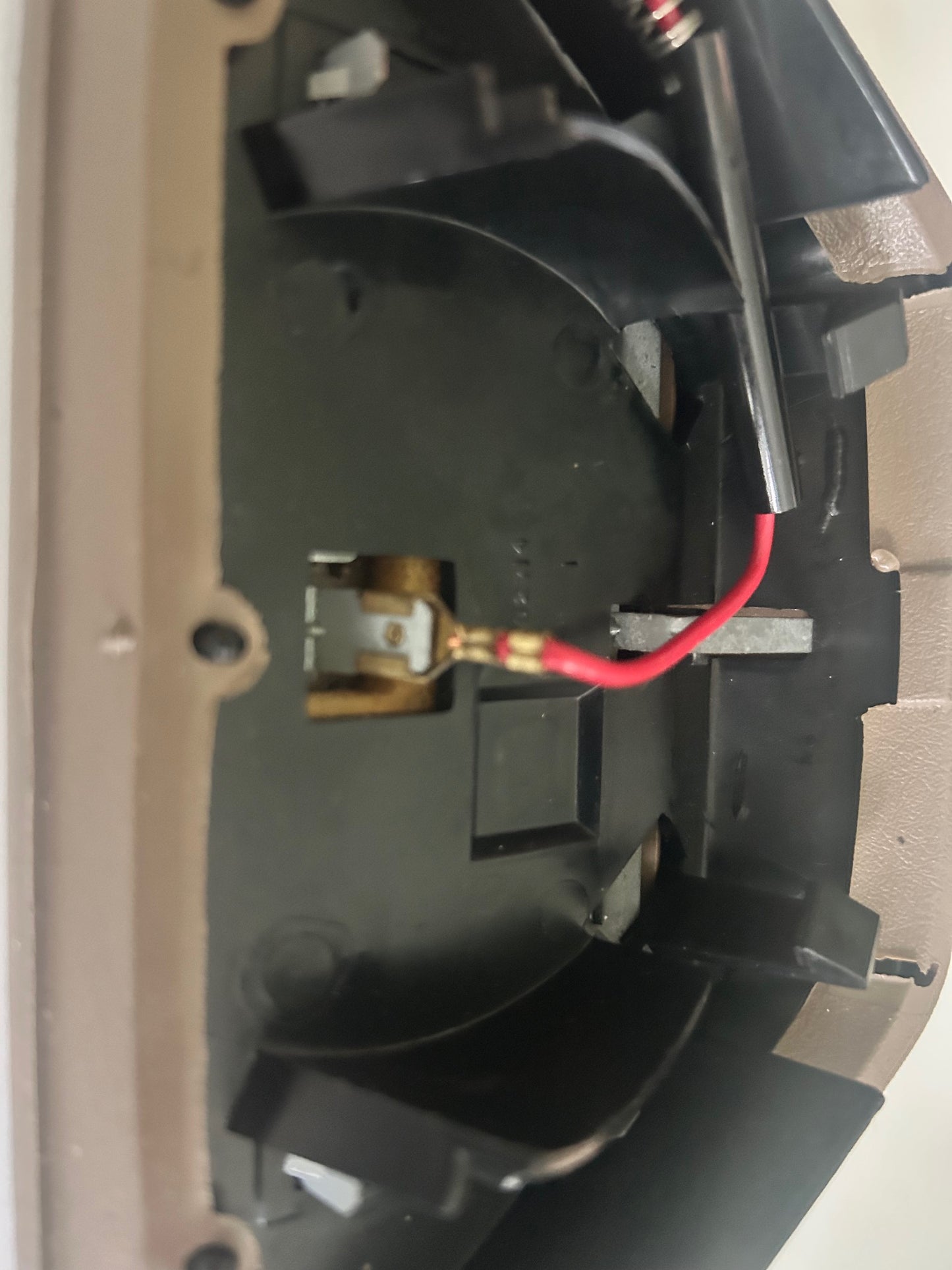 New OEM 1992-1993 Oldsmobile Cutlass Brown Steering Wheel Horn Pad, Part # 22565719