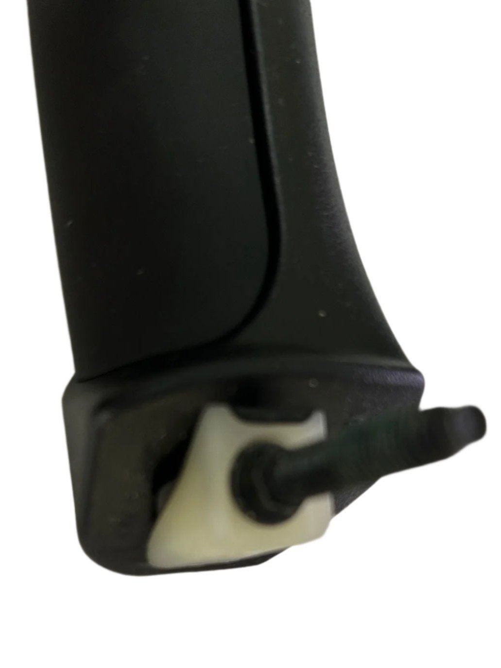 New OEM 2004-2007 Cadillac CTS Front Door Pull Handle, Part # 88983942