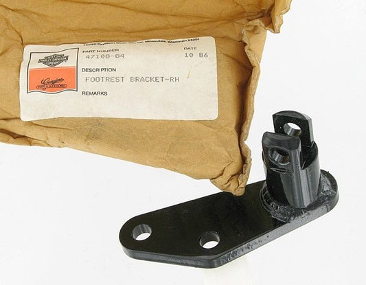 New OEM Genuine Harley-Davidson Bracket Footrest Right Hand, 47108-84