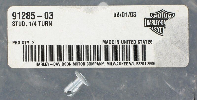 New OEM Genuine Harley-Davidson Stud 1 4" Turn, 91285-03